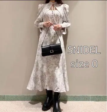 SNIDEL Sustainable 데콜테 오픈 바리에 원피스