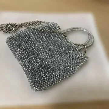 실버 비즈 뜨기 숄더백