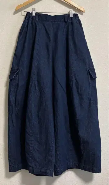 네스트로브 코튼 데님 배럴 팬츠