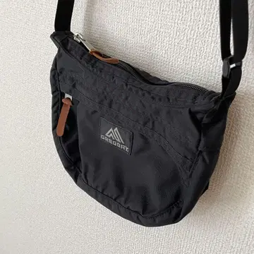 그레고리 숄더백 블랙