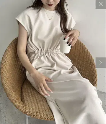 CAPRICIEUX LE'MAGE 드로스트 민소매 원피스