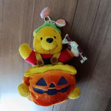 디즈니랜드 푸우 할로윈 인형 배지 2005