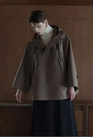 클라네 SIDE OPEN WIDE ANORAK - BEIGE