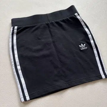 새상품 adidas originals 타이트 스커트 스커트