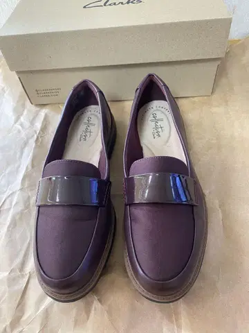 Clarks 퍼플 슬립온 신발
