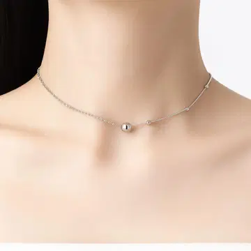 실버 초커 볼 디자인