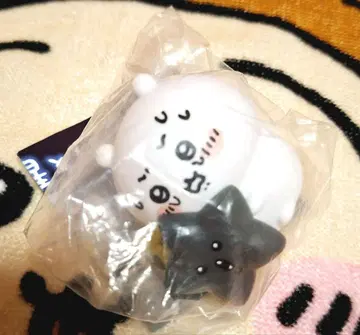 치이카와 (먼작귀) 가챠 별과 함께 라이트 레어 치이카와와 블랙 별