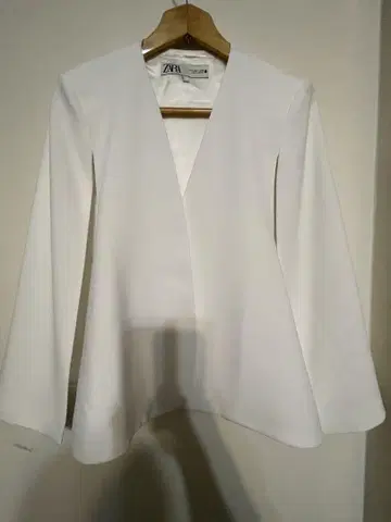 ZARA 화이트 케이프 코트 US S 사이즈