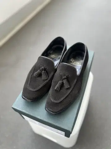 CROCKETT&JONES x BEAMS F 스웨이드 태슬 로퍼