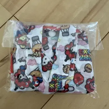 오사카 만박 한정판 미야쿠미야쿠 산리오 콜라보 에코백