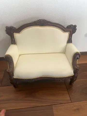 보크스사 인형용 소파