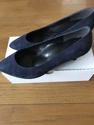 새상품 언타이틀 네이비 펌프스 24