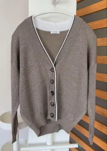 브루넬로쿠치넬리 가디건 라메 V넥 모니레 brunello