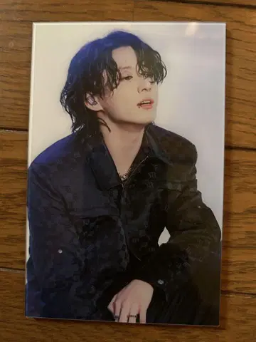 K-POP 아이돌 사진 미니 이젤 포함