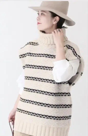 Spick & Span 터틀 자카드 베스트 레이어드 보더