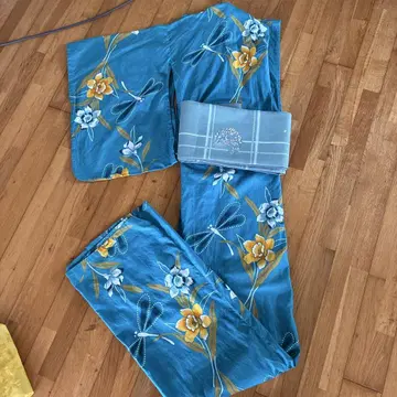 파란색 꽃무늬 유카타 그레이 오비 세트