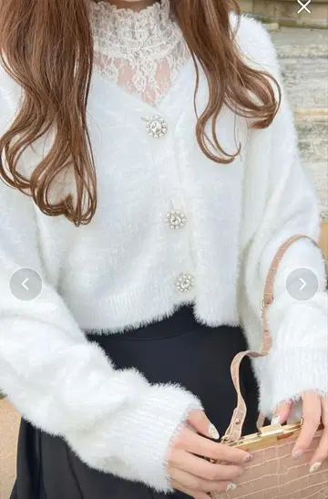페더 반짝이 버튼 가디건
