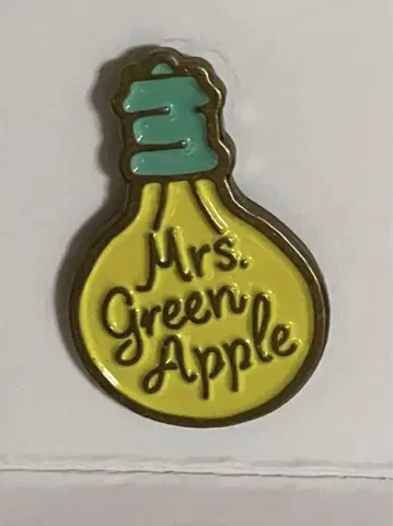 [ 새상품 미사용 ] Mrs. GREEN APPLE 핀 배지 (전구)