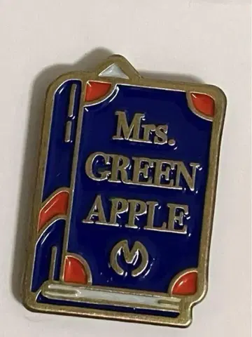 [ 새상품 미사용 ] Mrs. GREEN APPLE 핀 배지 (북)