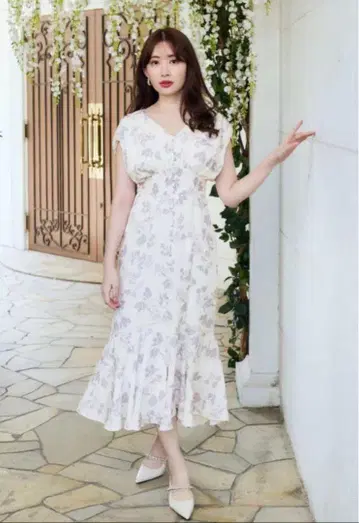 herlipto Royal Garden Floral Dress Cloud
