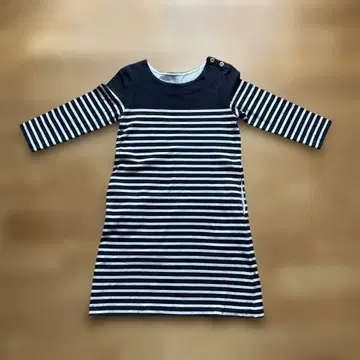 MHL. 네이비와 화이트 스트라이프 원피스
