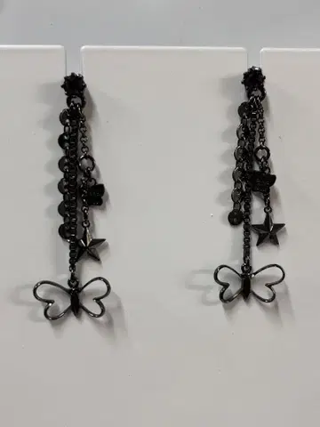 ANNA SUI 안나수이 귀걸이 나비 별 모티브