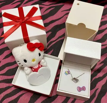 White Clover 헬로키티 목걸이