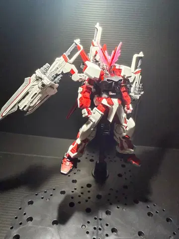 HG 건담 아스트레이 레드 드래곤 건담 베이스 한정품 페인팅 완성품