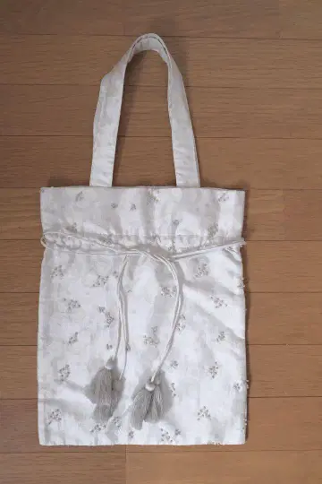 BUNON Embroidery Bag silk