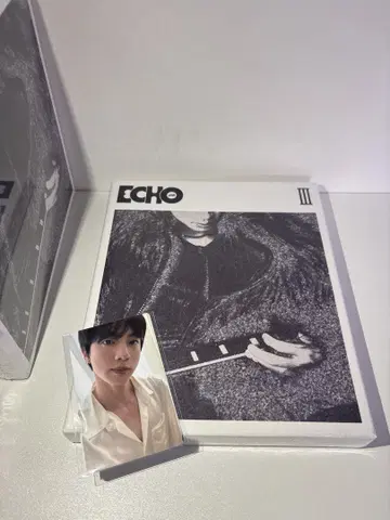 ECHO III 앨범 포토 카드 포함