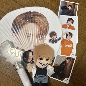 A group 코지마 켄 굿즈 묶음 판매