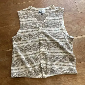 Garments Engineered 니트 베스트 자카드 직조