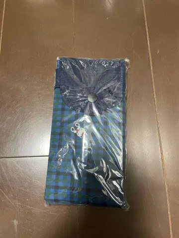 새상품 파미리아 에코백 슈파트 M 파랑 체크 XB