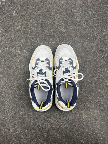 FILA 스니커즈