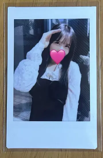 쿠리타 나츠카 초기 사복 폴라로이드