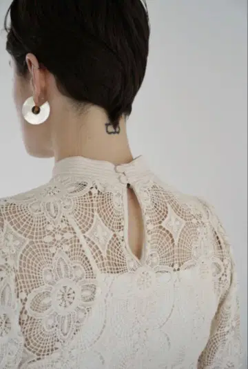 CLANE/CLASSIC LACE TOPS