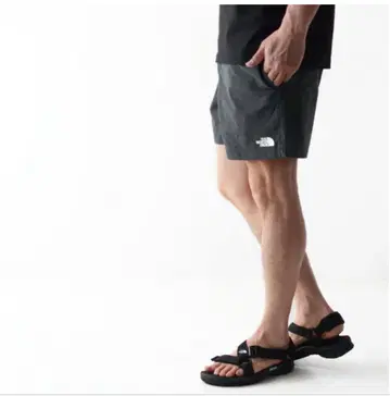 THE NORTH FACE Versatile Short 새상품급