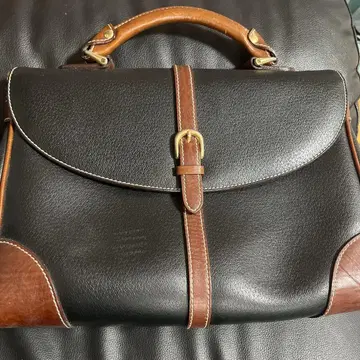블랙과 브라운 토트백