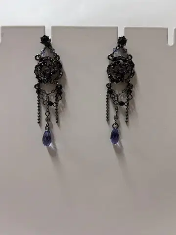 ANNA SUI 안나수이 보라색 플라워 모티브 귀걸이