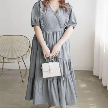 CLETTE 사선 티어드 프릴 원피스