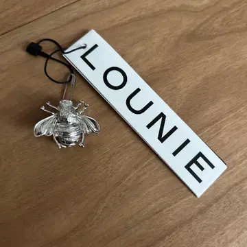 [ 미사용 새상품 ] LOUNIE 벌 브로치 액세서리