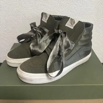 VANS 올리브 그린 하이컷 스니커즈 리본 포함