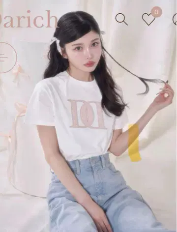 다리치 퀼팅 아플리케 T셔츠