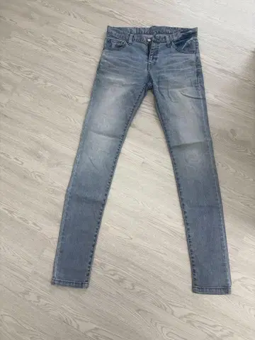 토네이도 마트 라이트 블루 데님
