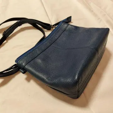 네이비 가죽 사코슈
