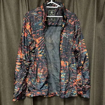 칼카니 윈드 브레이커 M 사이즈 후드 있음