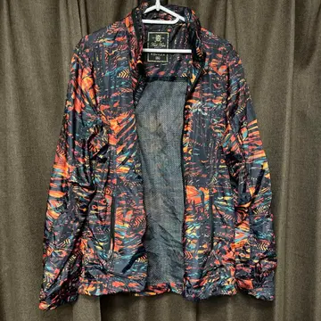 칼카니 윈드 브레이커 M 사이즈 후드 있음