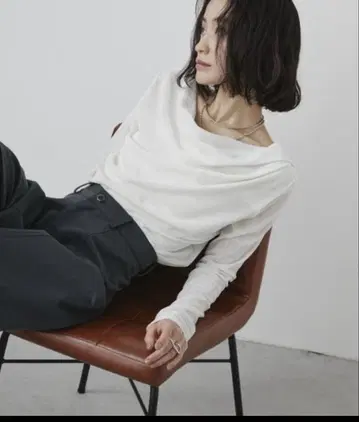 Aunt Marie's 시어 벨로아 드레이프 풀오버 화이트 상의