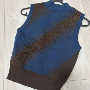 MURUA 크롭 그라데이션 니트