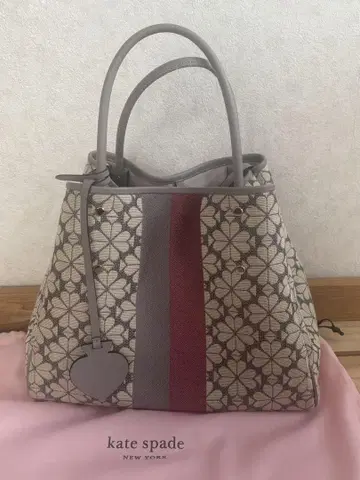 일본 한정판 kate spade 스페이드 플라워 자카드 토트백